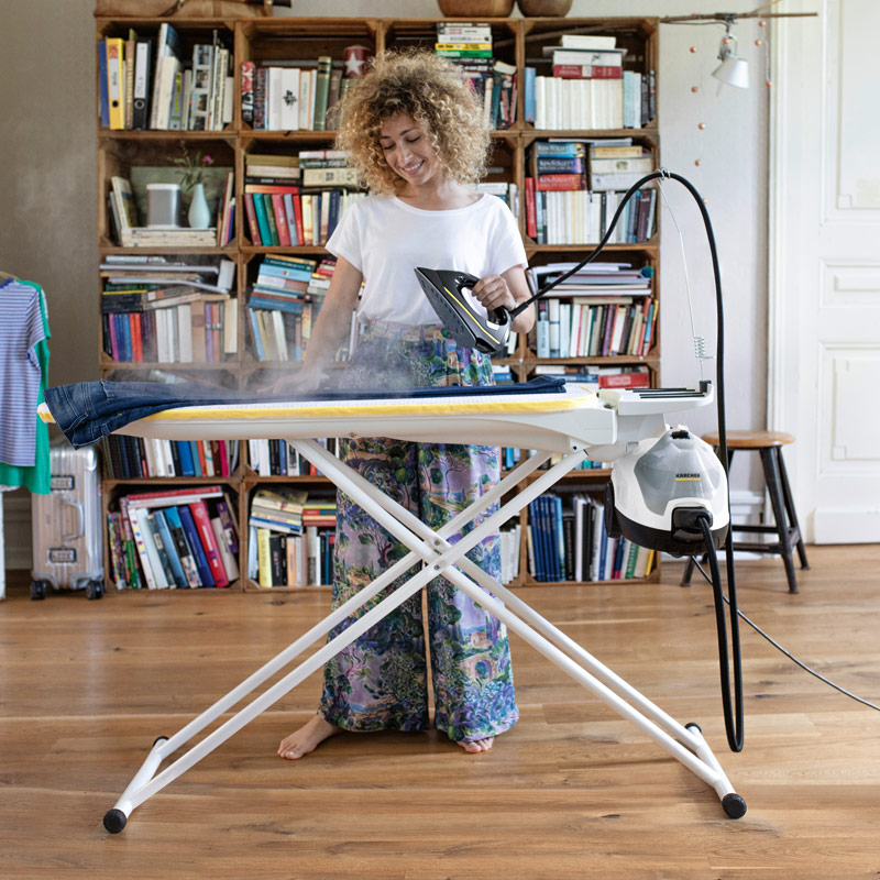 Утюг с отпариванием под давлением Karcher EasyFinish