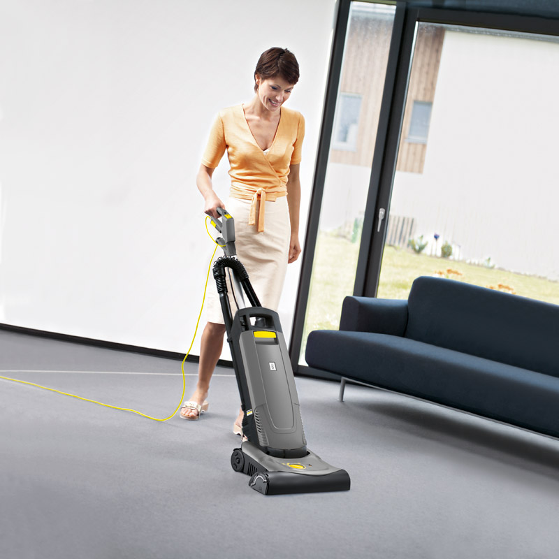 Пылесос вертикальный Karcher CV 38/2