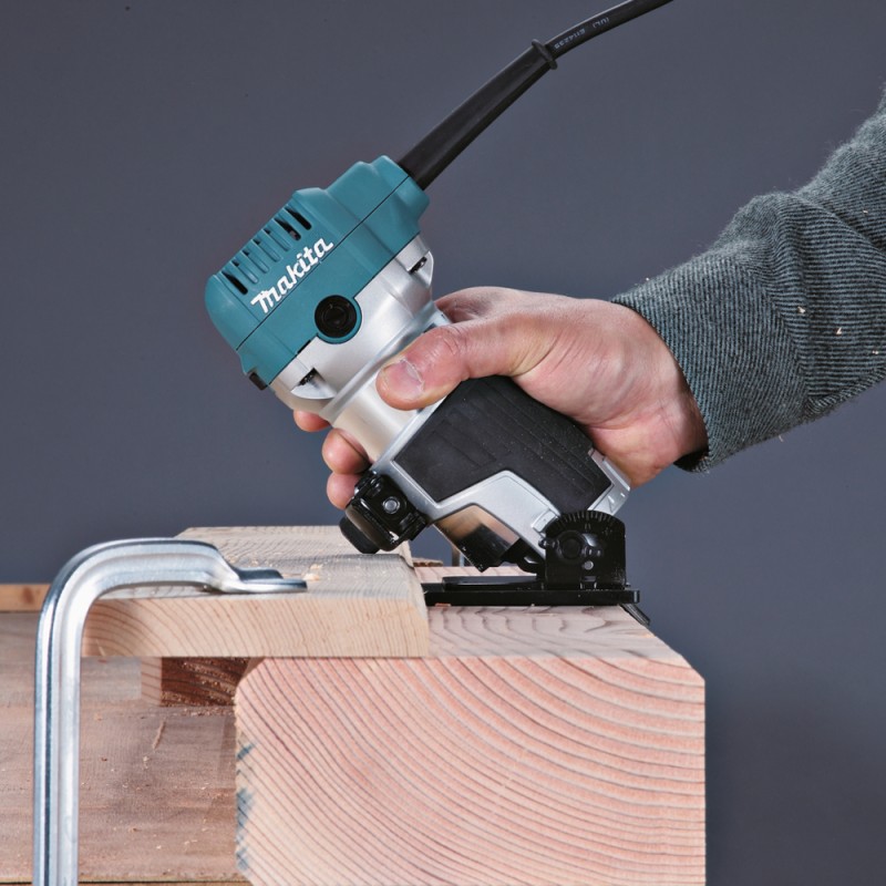 Фрезер кромочный сетевой Makita RT0700C 