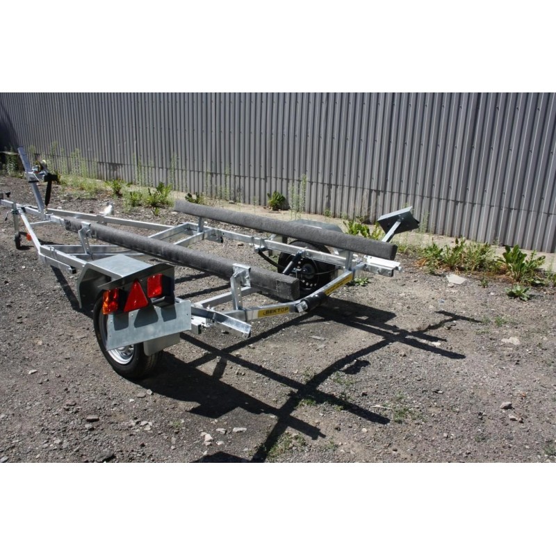 Прицеп лодочный одноосный Вектор ЛАВ 81015С, ложементы