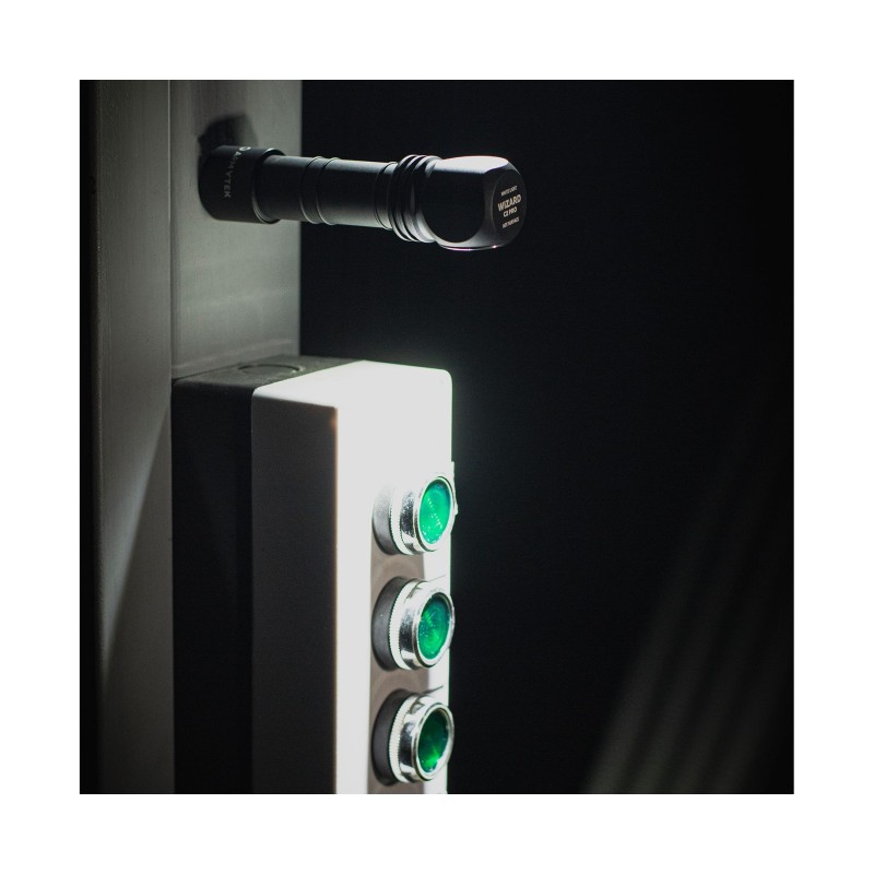 Фонарь универсальный Armytek Wizard C2 Pro Magnet, 2500 Лм