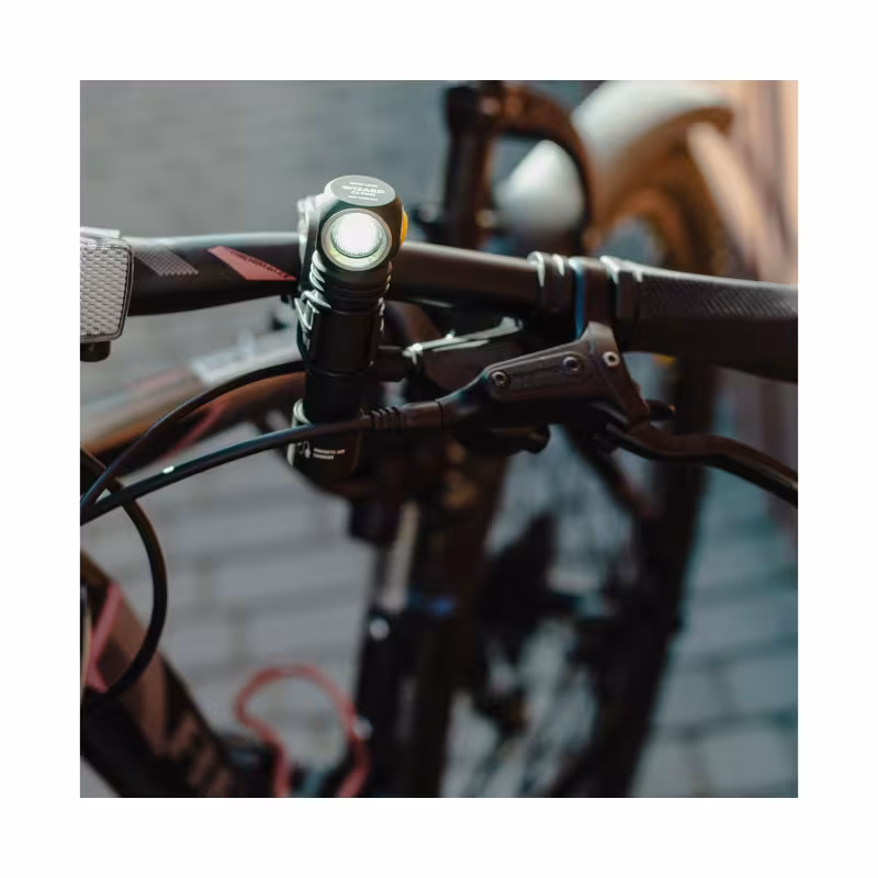 Фонарь универсальный Armytek Wizard C2 Pro Magnet, 2330 Лм