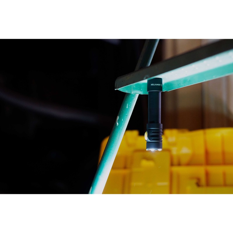 Фонарь универсальный Armytek Prime C2 Pro Magnet USB, 2400 Лм