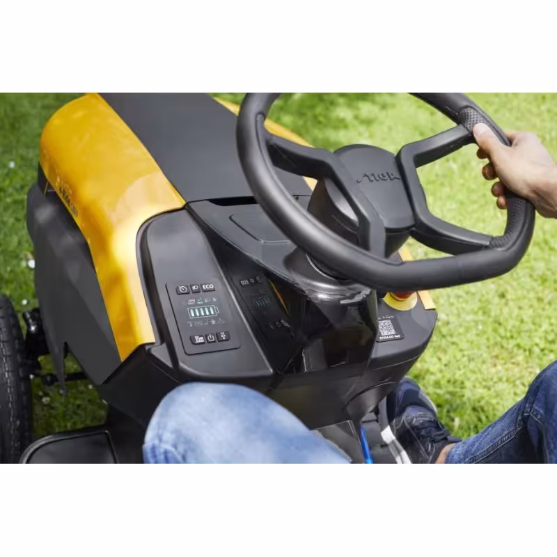 Трактор садовый аккумуляторный Stiga e-Ride C500