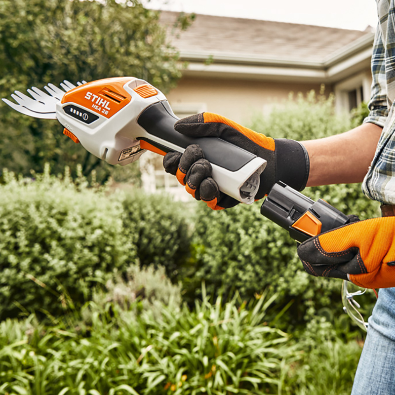 Ножницы для кустов и травы аккумуляторные Stihl HSA 26 + растворитель смолы