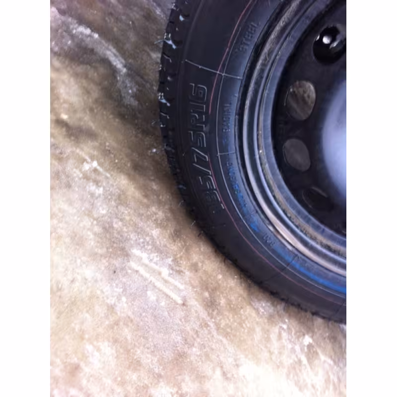 Прицеп бортовой одноосный Вектор ЛАВ 81012А Евро с крышкой, высокий борт