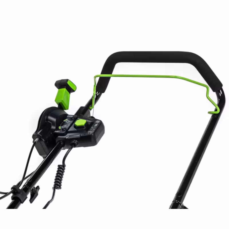 Снегоуборщик  аккумуляторный Greenworks  GD82ST