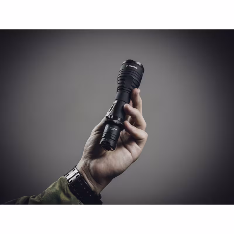 Фонарь тактический Armytek Viking Pro Magnet USB