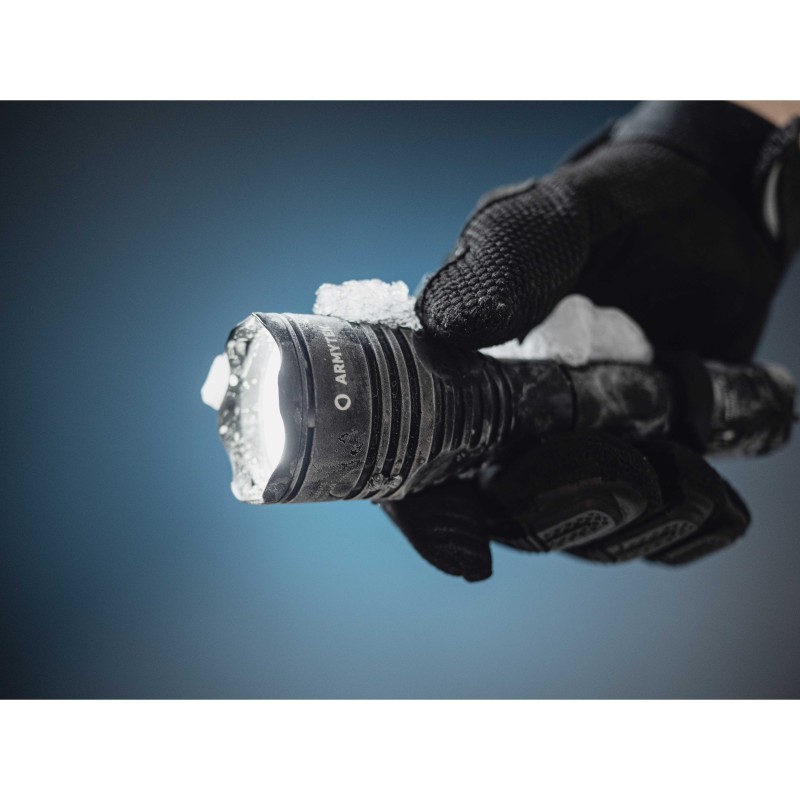 Фонарь тактический Armytek Viking Pro Magnet USB