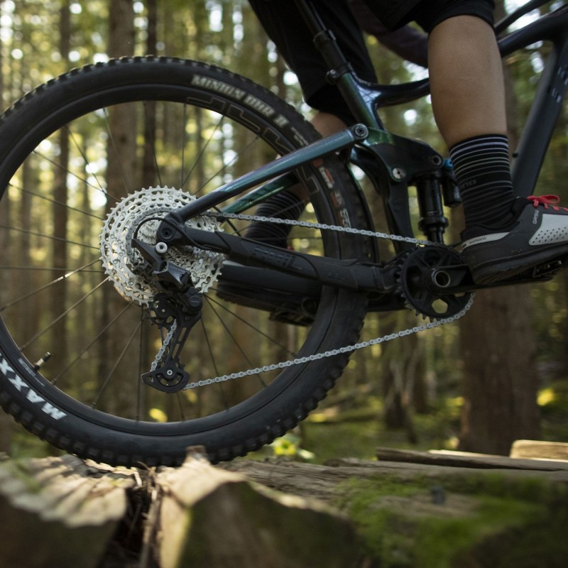 Цепь велосипедная Shimano SLX HG601, 124 звена, 11 скоростей, пин