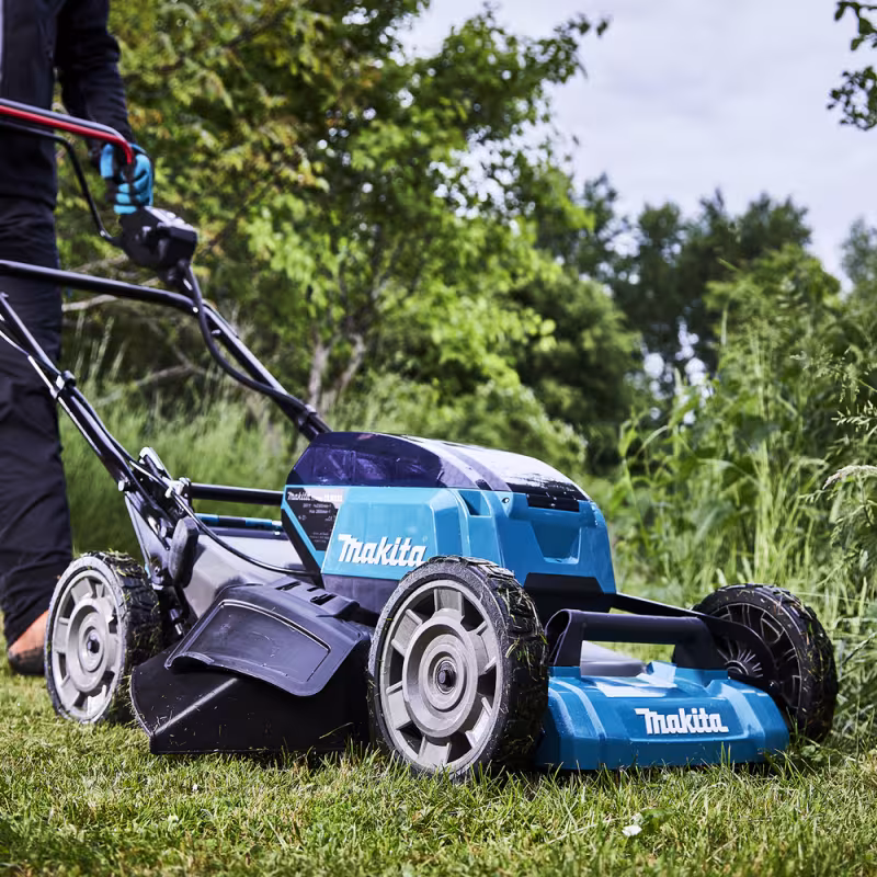 Газонокосилка аккумуляторная Makita DLM532Z