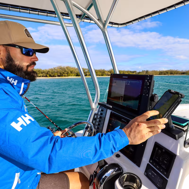 Беспроводное зарядное устройство Scanstrut Rokk Edge 10 Вт с влагозащитой