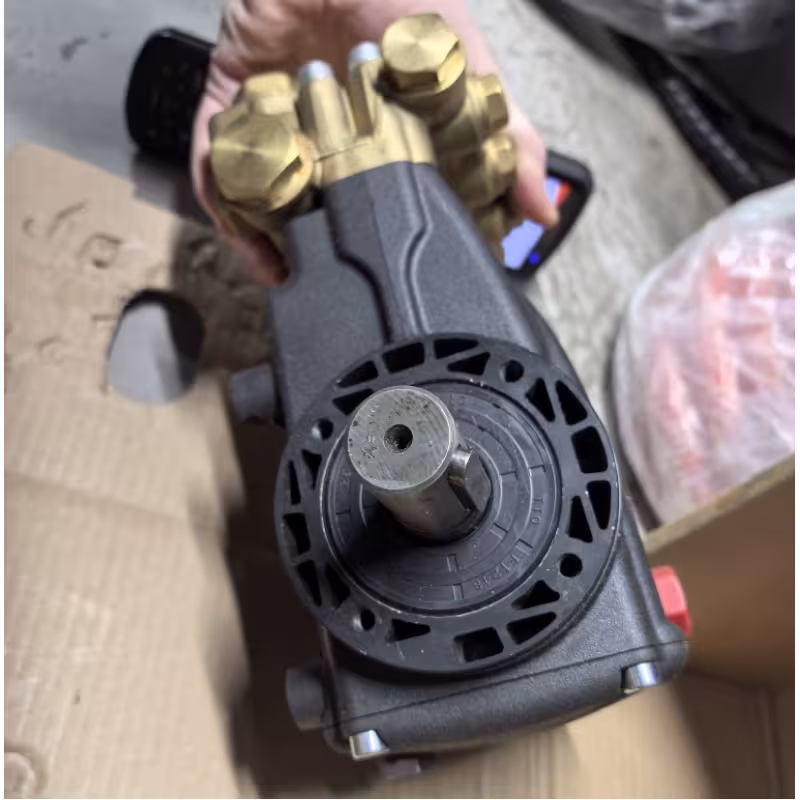 Помпа без регулятора Interpump Evolution E2B2015 (Grass AVD-0718)