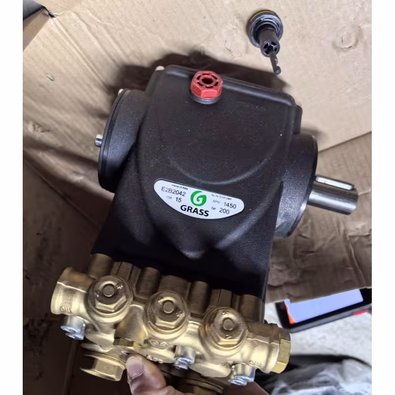 Помпа без регулятора Interpump Evolution E2B2015 (Grass AVD-0718)