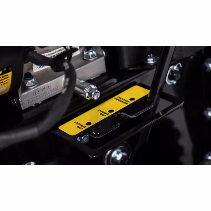 Снегоуборщик бензиновый Champion STT761E 