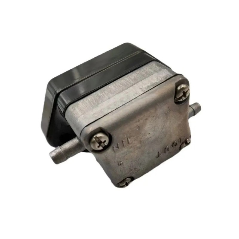 Насос топливный F115-05040000 для лодочного мотора Parsun Toyama HDX F 115 EFI