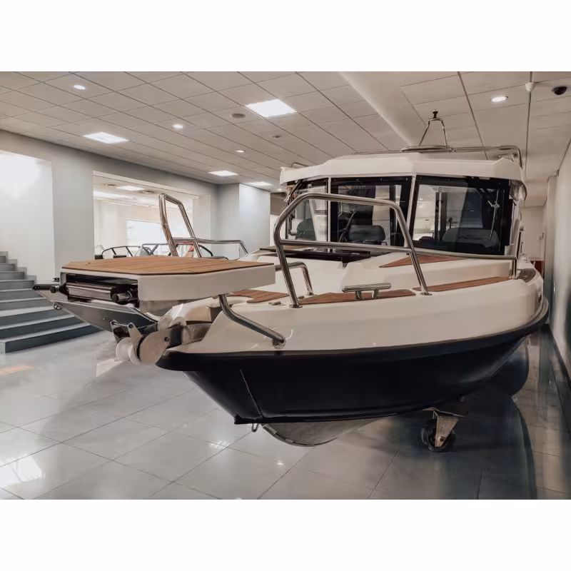 Лодка моторная NorthSilver Star Cabin 655 с лодочным мотором Mercury F 200 Sea Pro