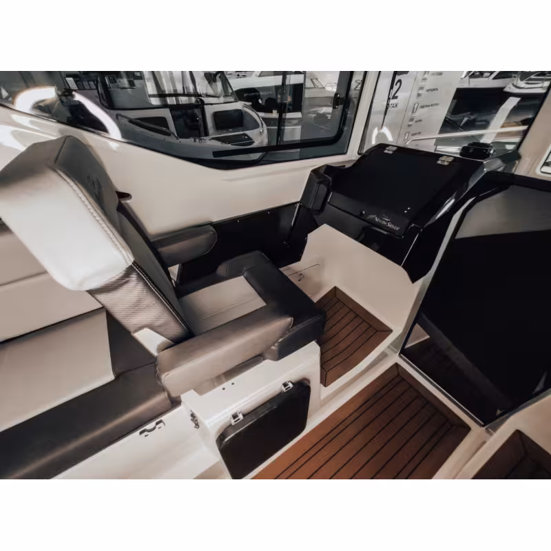 Лодка моторная NorthSilver Star Cabin 655 с лодочным мотором Mercury F 200 Sea Pro