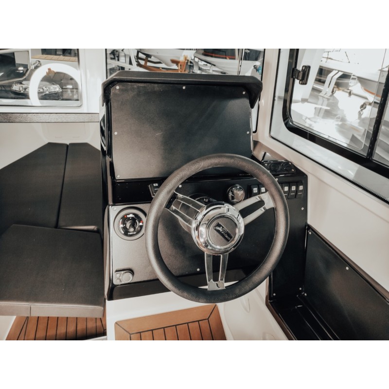 Лодка моторная NorthSilver Star Cabin 655 с лодочным мотором Mercury F 200 Sea Pro