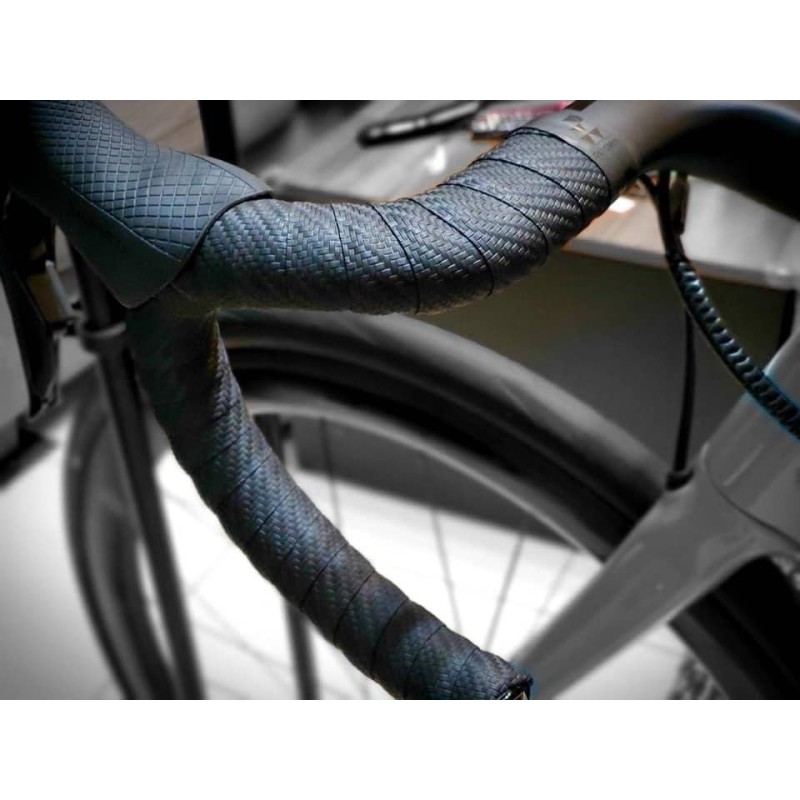 Обмотка руля Ciclovation 3D Carbon Touch Black, 2000x30 мм, черный