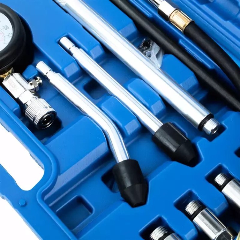 Компрессометр бензиновый SpecX, набор с гибкой, 2-мя жесткими насадками, 2-мя удлинителями и переходниками