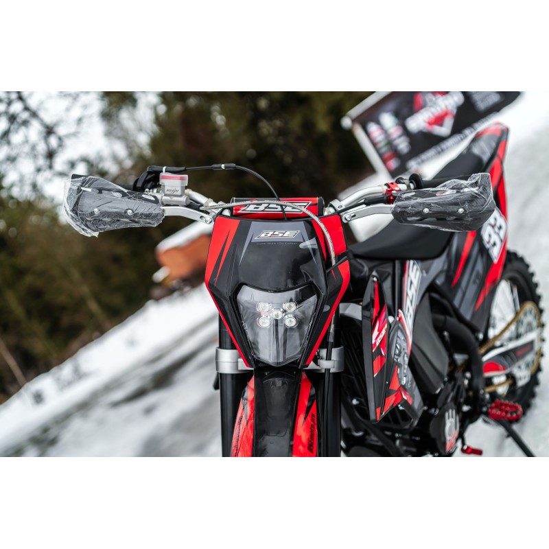 Мотоцикл кроссовый BSE Т8 Red Bear