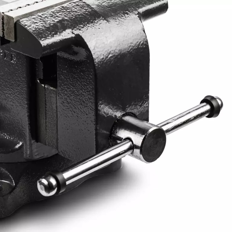 Тиски слесарные Runtec RT-ST6T, 150 мм