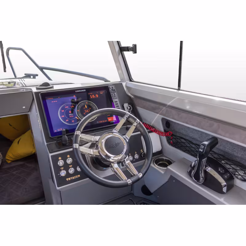 Лодка моторная VBoats Voyager 850 Cabin c мотором Mercury F 400