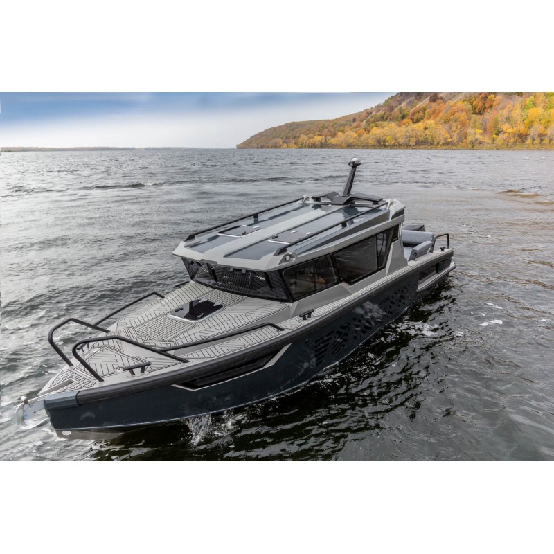 Лодка моторная VBoats Voyager 850 Cabin c лодочным мотором Mercury F 400