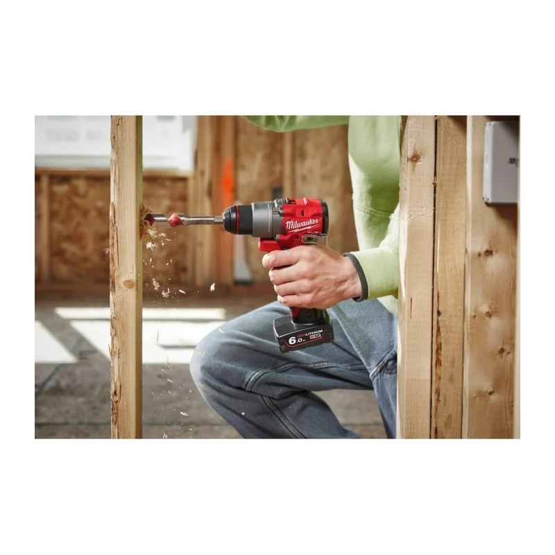 Дрель-шуруповерт аккумуляторная Milwaukee M12 FDD2-202