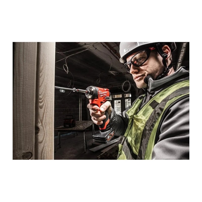 Винтовет аккумуляторная Milwaukee M12 FID2-202