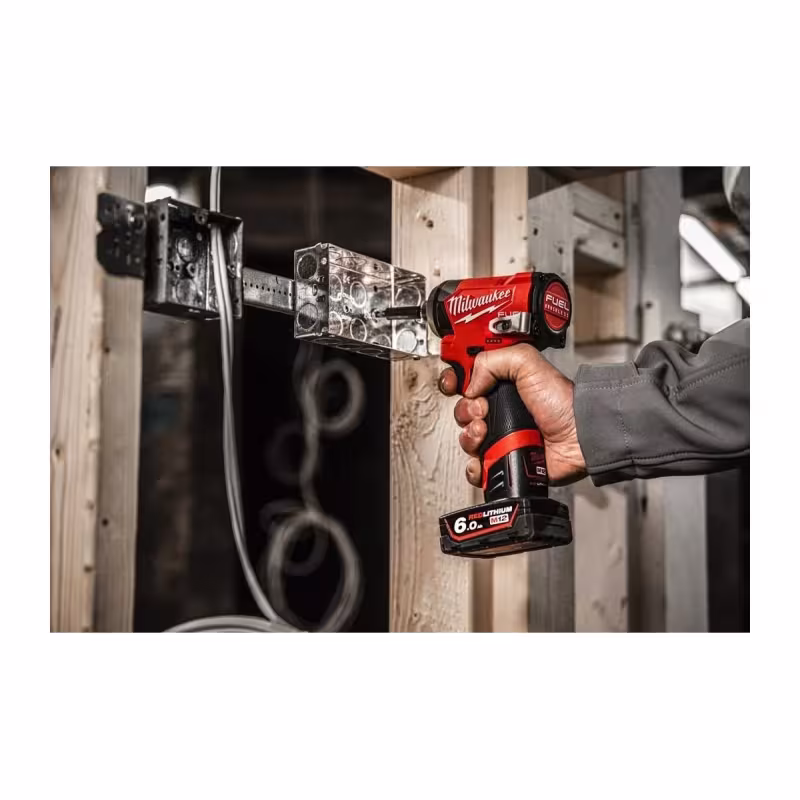 Винтоверт аккумуляторный Milwaukee M12 FID2-202