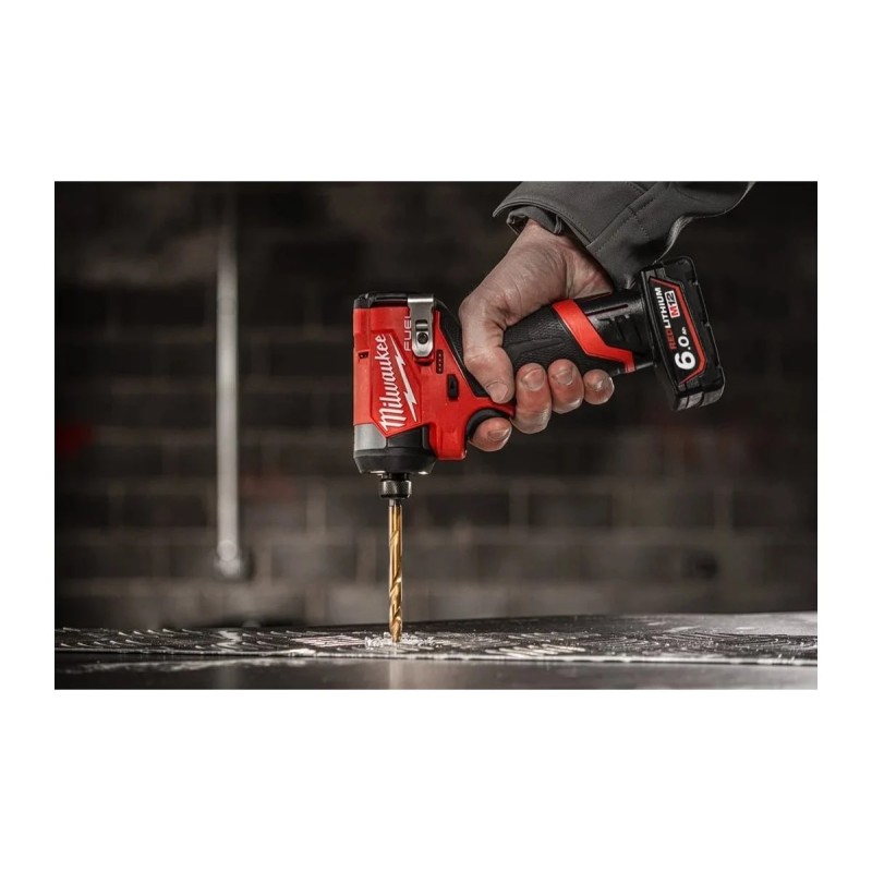 Винтовет аккумуляторная Milwaukee M12 FID2-202