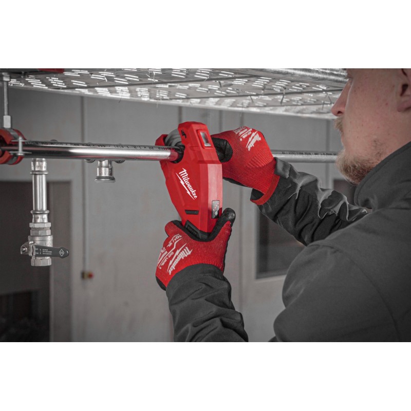 Труборез аккумуляторный Milwaukee M12PCSS-0