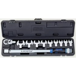 Ключ динамометрический в наборе со сменными рожковымии насадками 1/2