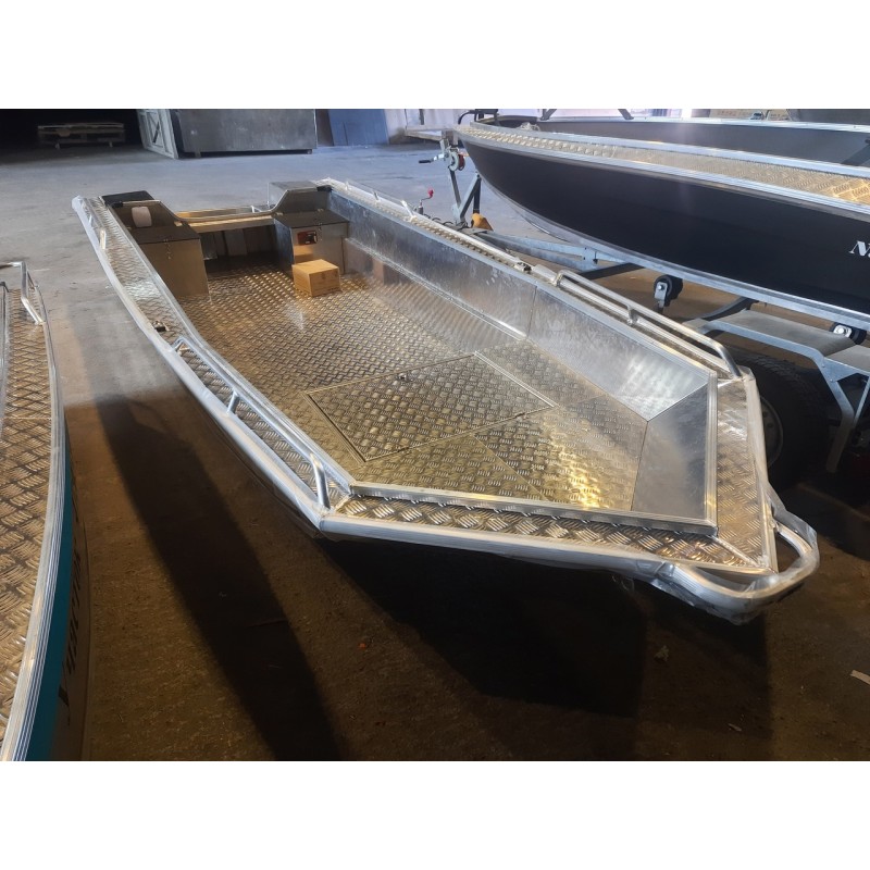 Лодка алюминиевая Wellboat 47