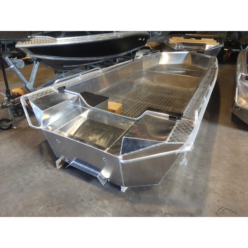 Лодка алюминиевая Wellboat 47