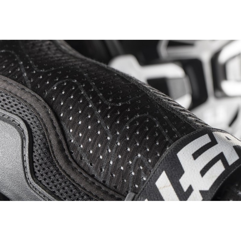 Черепаха защитная Leatt Body Protector 5.5, черный, S-M