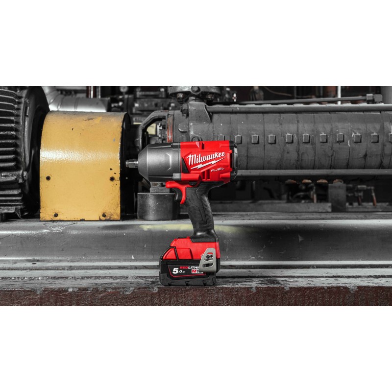 Гайковерт аккумуляторный ударный Milwaukee M18 FHIWF12-502X Fuel