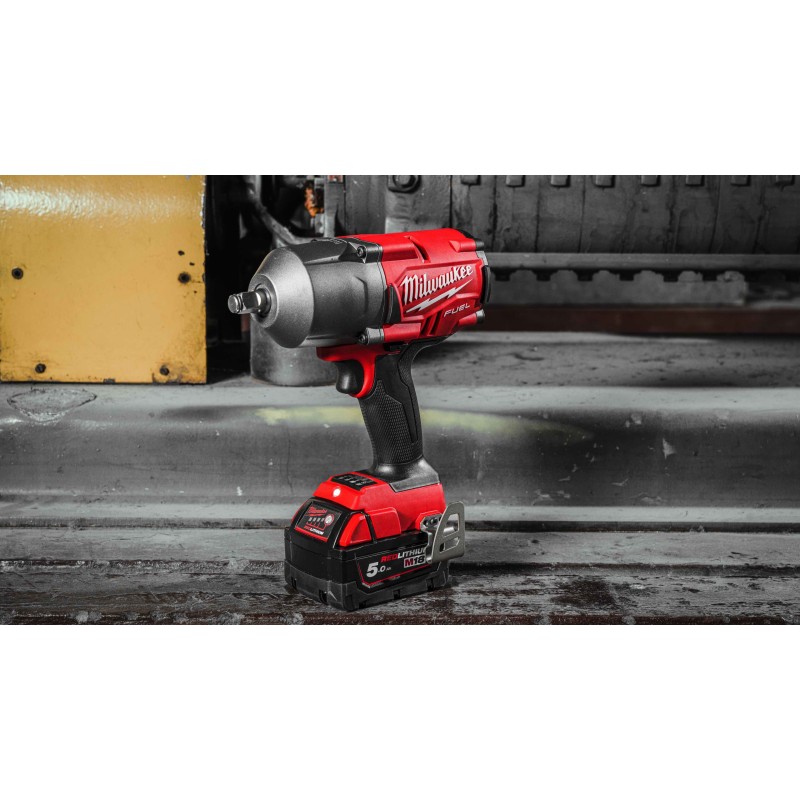 Гайковерт аккумуляторный ударный Milwaukee M18 FHIWF12-502X Fuel