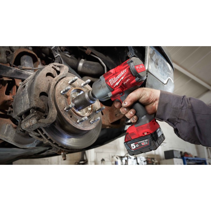 Гайковерт аккумуляторный ударный Milwaukee M18 FHIWF12-502X Fuel