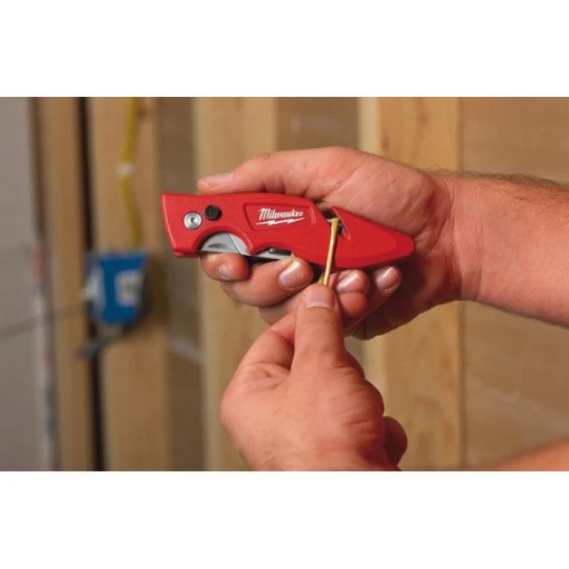 Нож складной Milwaukee Fastback 4932471357