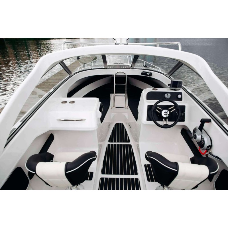 Катер Phoenix 600HT в комплекте с лодочным мотором Tohatsu MFS 140