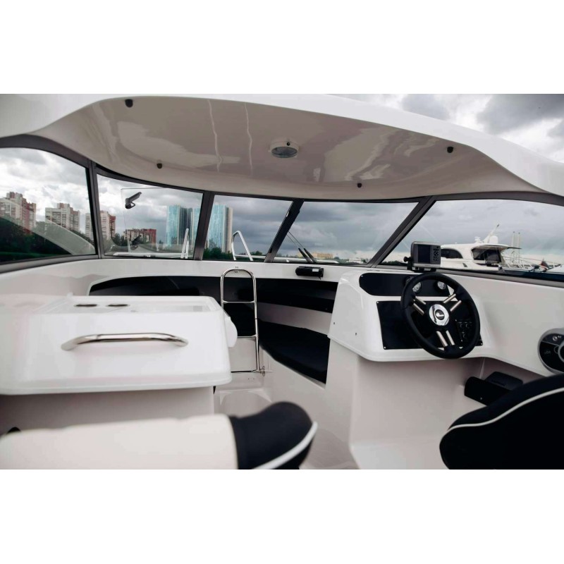 Катер Phoenix 600HT в комплекте с лодочным мотором Tohatsu MFS 140