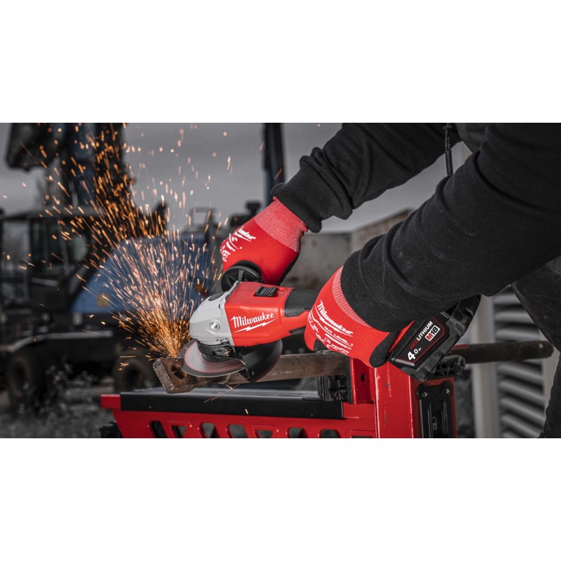 Шлифмашина угловая аккумуляторная Milwaukee M18 BLSAG125X-402X