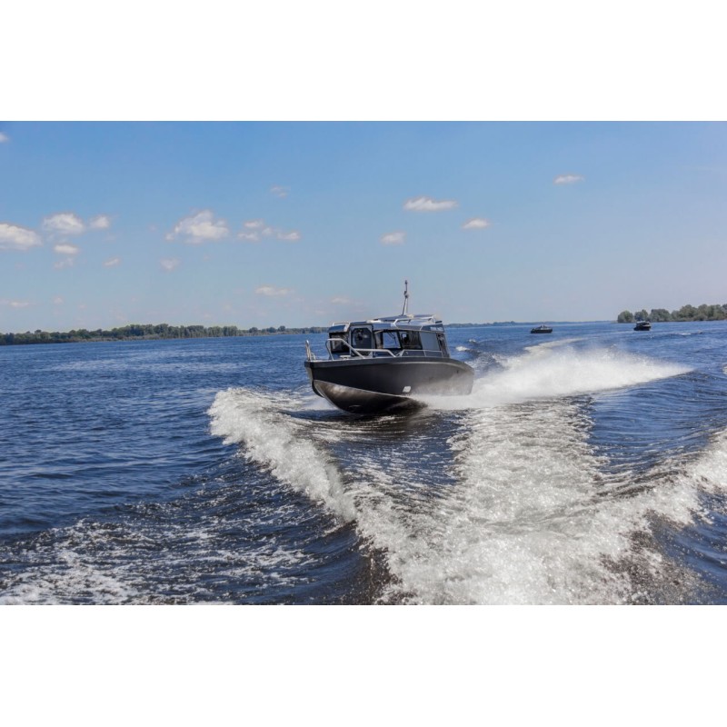 Лодка моторная VBoats Voyager 700 Cabin c лодочным мотором Mercury F 200 XL Pro XS