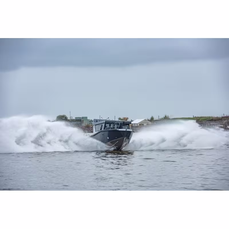 Лодка моторная NorthSilver Cabin 690