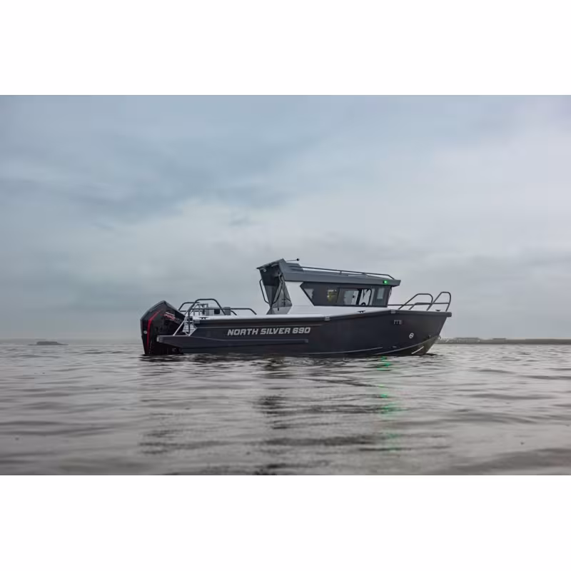 Лодка моторная NorthSilver Cabin 690