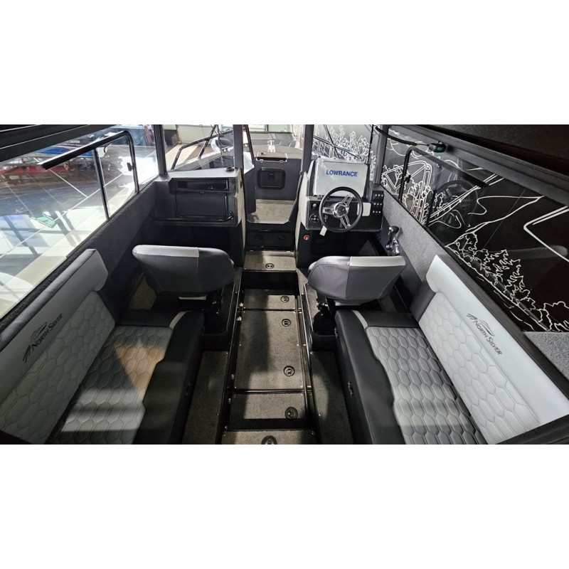 Лодка моторная NorthSilver Cabin 690