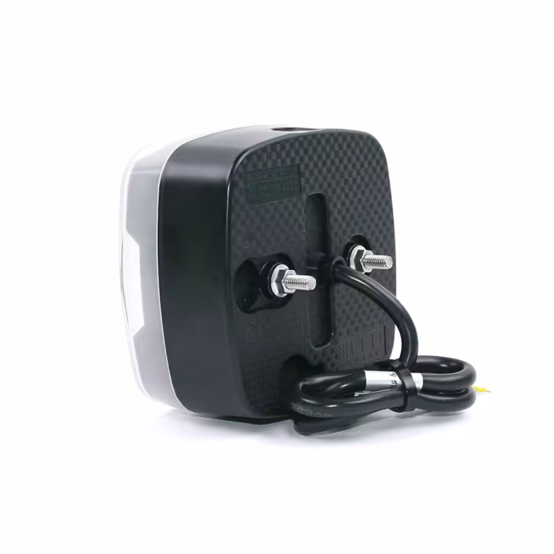 Фонарь задний Ledworker E7504-1 R провод, правый